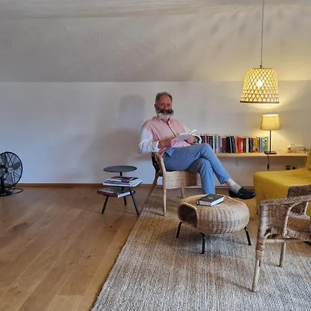 Haus Zum Kranich, Traditionelles, Charmantes, Ehemaliges Bauerngasthaus דירה